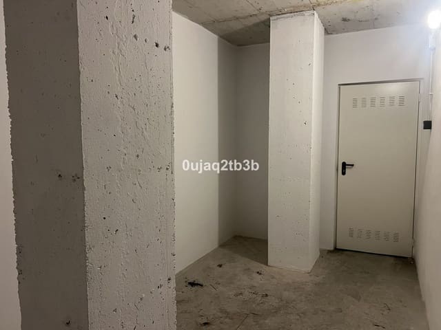 1 bedroom Commercial for rent in San Pedro de Alcantara, Marbella with garage - € 295 (Ref: 9991988)