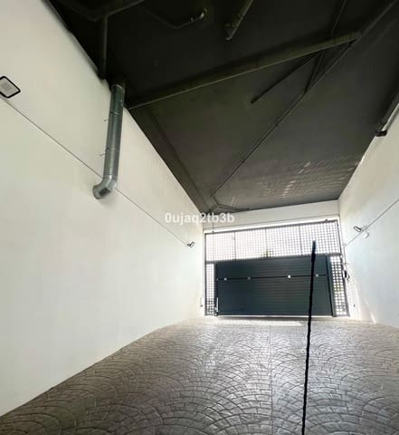 1 bedroom Commercial for rent in San Pedro de Alcantara, Marbella with garage - € 295 (Ref: 9991988)