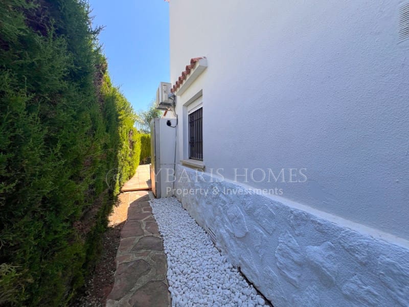 Casa de 3 habitaciones en Dénia en venta con piscina - 399.900 € (Ref: 10003617)