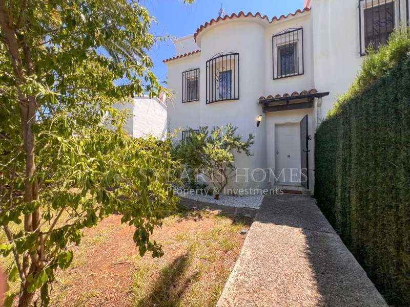 Casa de 3 habitaciones en Dénia en venta con piscina - 399.900 € (Ref: 10003617)
