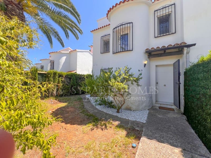 Casa de 3 habitaciones en Dénia en venta con piscina - 399.900 € (Ref: 10003617)