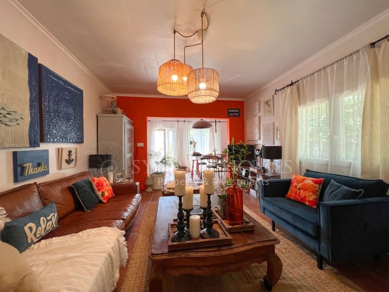 Chalet de 2 habitaciones en Els Poblets en venta con garaje - 425.000 € (Ref: 10017242)