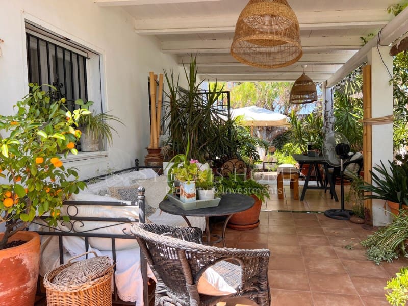 Chalet de 2 habitaciones en Els Poblets en venta con garaje - 425.000 € (Ref: 10017242)
