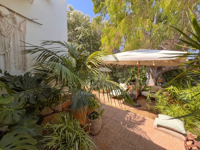 Chalet de 2 habitaciones en Els Poblets en venta con garaje - 425.000 € (Ref: 10017242)