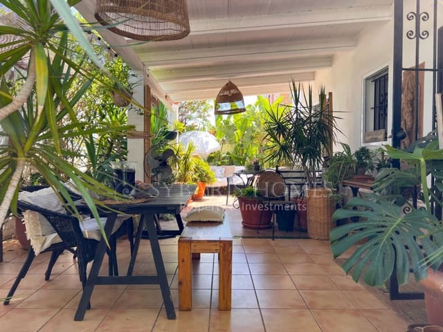 Chalet de 2 habitaciones en Els Poblets en venta con garaje - 425.000 € (Ref: 10017242)