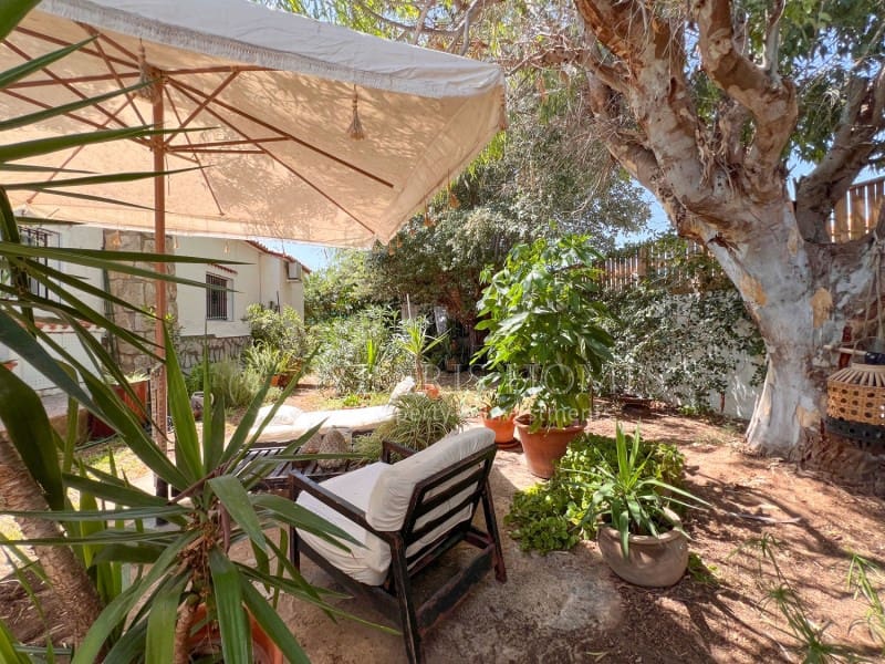 Chalet de 2 habitaciones en Els Poblets en venta con garaje - 425.000 € (Ref: 10017242)