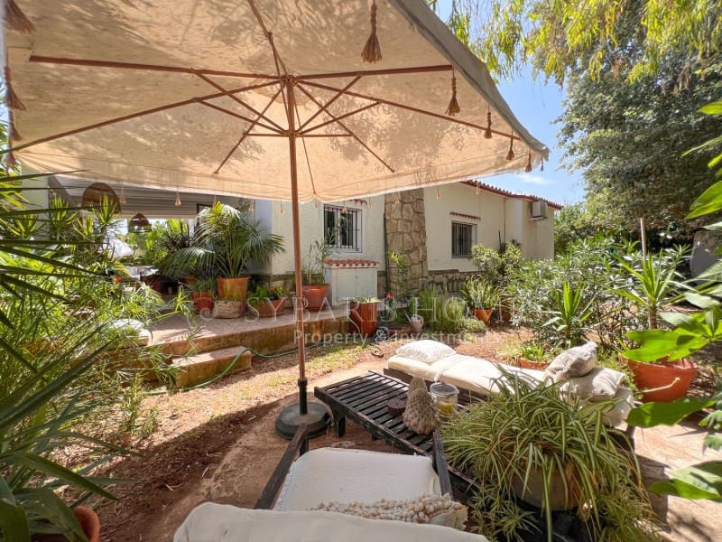 Chalet de 2 habitaciones en Els Poblets en venta con garaje - 425.000 € (Ref: 10017242)