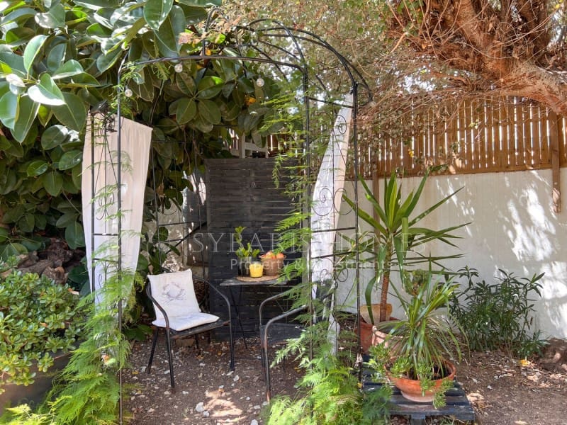 Chalet de 2 habitaciones en Els Poblets en venta con garaje - 425.000 € (Ref: 10017242)