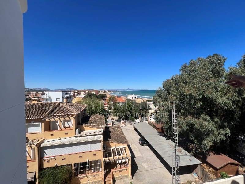 3 bedroom Penthouse for sale in Denia with pool garage - € 625,000 (Ref: 10022166)