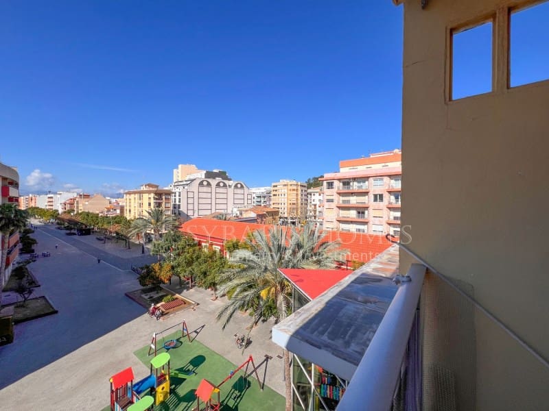 3 soveværelse Lejlighed til leje i Denia - € 1.300 (Ref: 10030210)
