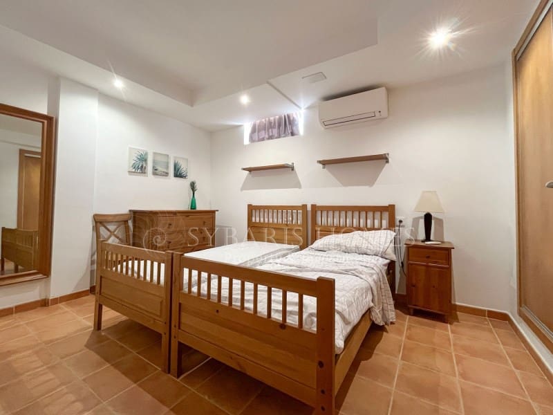 4 slaapkamer Huis te koop in Denia met zwembad garage - € 499.000 (Ref: 10049292)