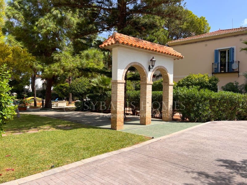 3 bedroom Townhouse for sale in Denia with pool - € 580,000 (Ref: 10050024)