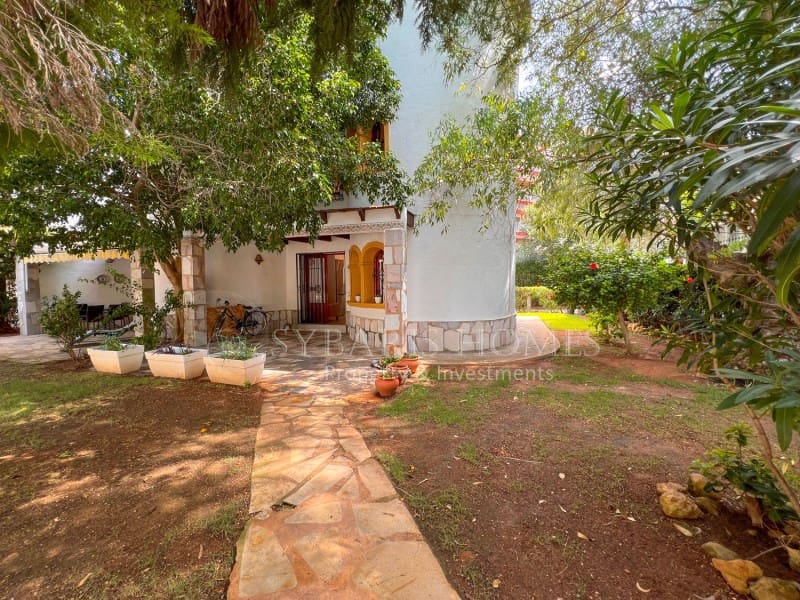 3 bedroom Townhouse for sale in Denia with pool - € 580,000 (Ref: 10050024)