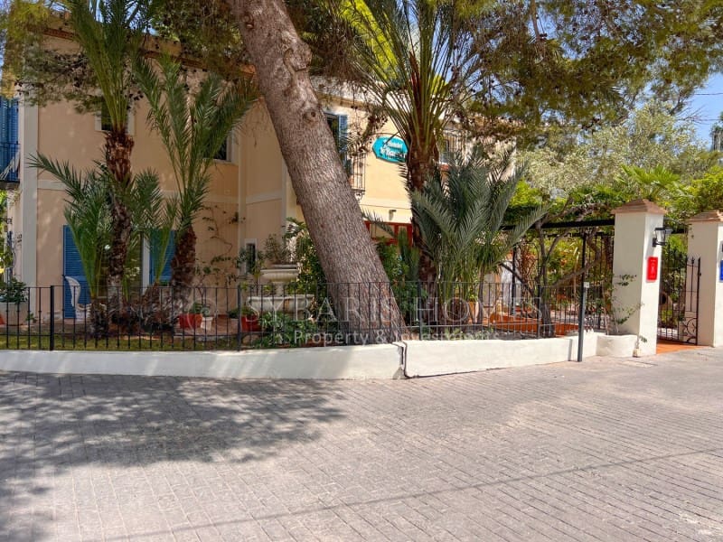 3 bedroom Townhouse for sale in Denia with pool - € 580,000 (Ref: 10050024)