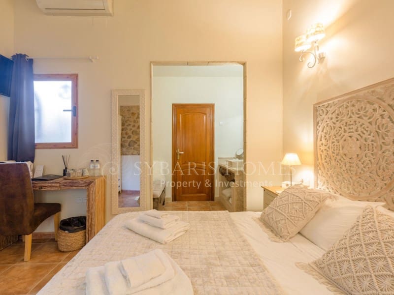 8 Zimmer Hotel zu verkaufen in Jalon / Xalo mit Pool - 1.500.000 € (Ref: 10081058)