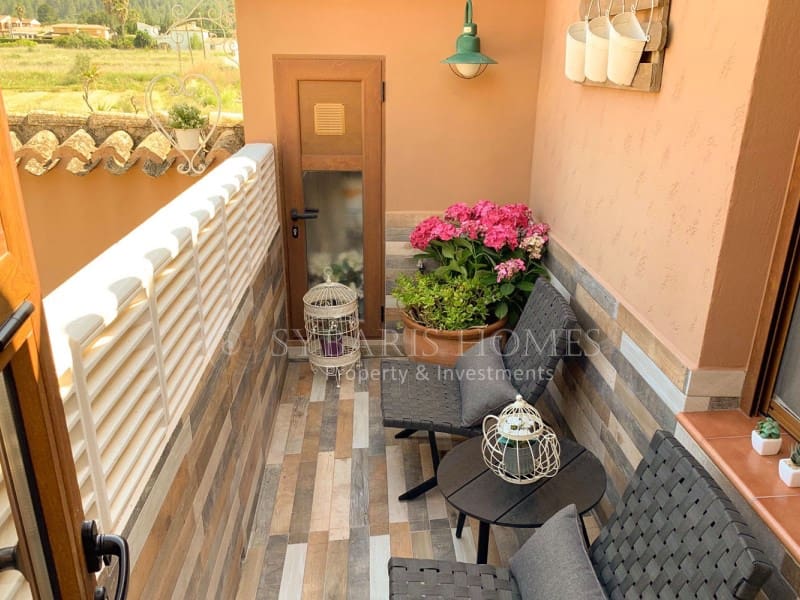 8 Zimmer Hotel zu verkaufen in Jalon / Xalo mit Pool - 1.500.000 € (Ref: 10081058)