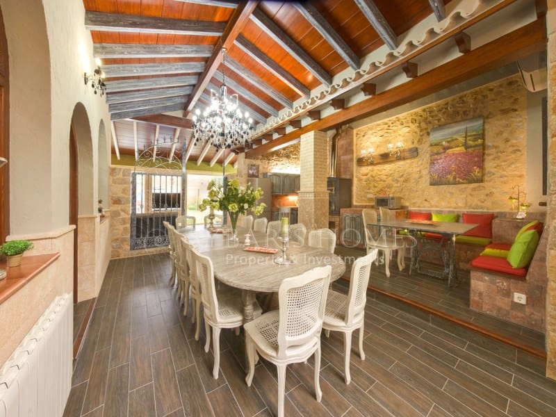 8 Zimmer Hotel zu verkaufen in Jalon / Xalo mit Pool - 1.500.000 € (Ref: 10081058)