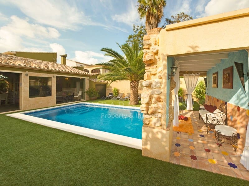 8 Zimmer Hotel zu verkaufen in Jalon / Xalo mit Pool - 1.500.000 € (Ref: 10081058)