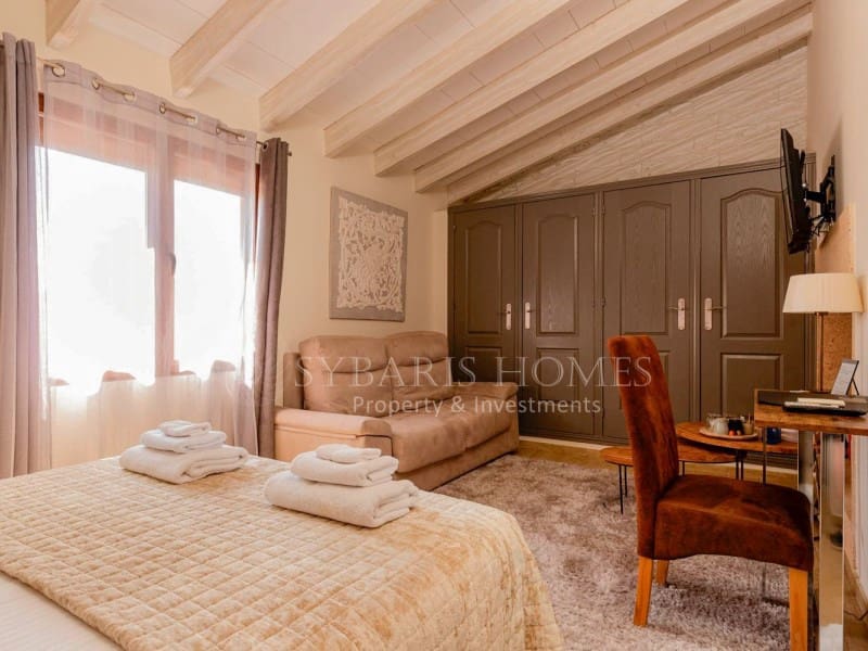 8 Zimmer Hotel zu verkaufen in Jalon / Xalo mit Pool - 1.500.000 € (Ref: 10081058)