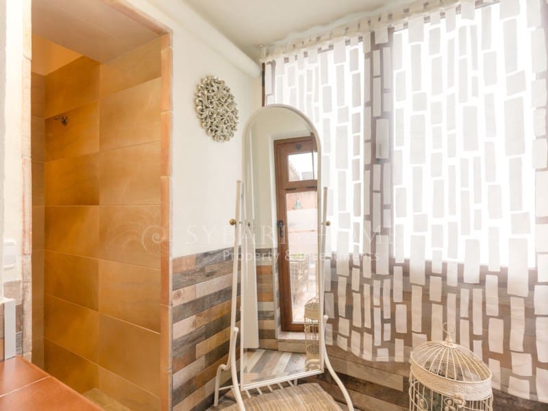 8 Zimmer Hotel zu verkaufen in Jalon / Xalo mit Pool - 1.500.000 € (Ref: 10081058)