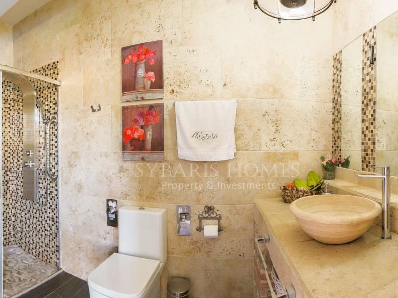8 Zimmer Hotel zu verkaufen in Jalon / Xalo mit Pool - 1.500.000 € (Ref: 10081058)