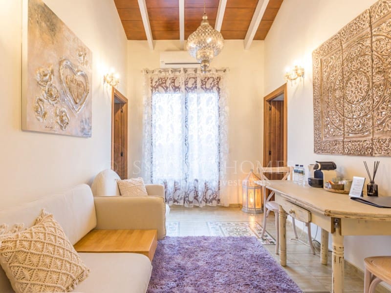 8 Zimmer Hotel zu verkaufen in Jalon / Xalo mit Pool - 1.500.000 € (Ref: 10081058)