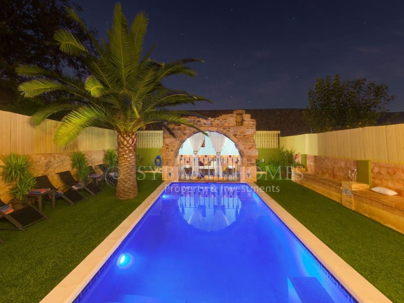 8 Zimmer Hotel zu verkaufen in Jalon / Xalo mit Pool - 1.500.000 € (Ref: 10081058)