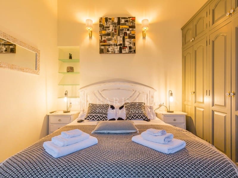8 Zimmer Hotel zu verkaufen in Jalon / Xalo mit Pool - 1.500.000 € (Ref: 10081058)