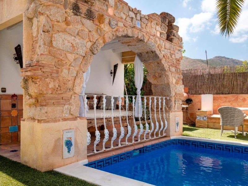 8 Zimmer Hotel zu verkaufen in Jalon / Xalo mit Pool - 1.500.000 € (Ref: 10081058)