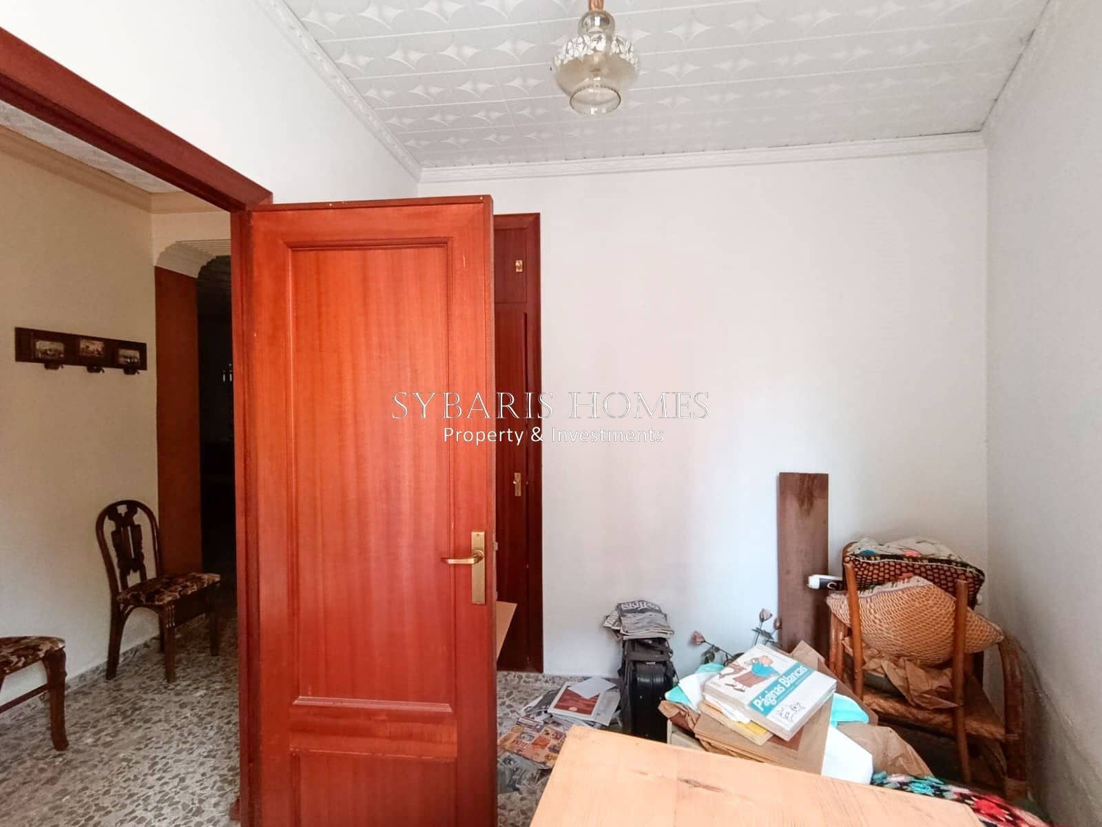 4 bedroom Villa for sale in Pedreguer with garage - € 225,000 (Ref: 10183770)