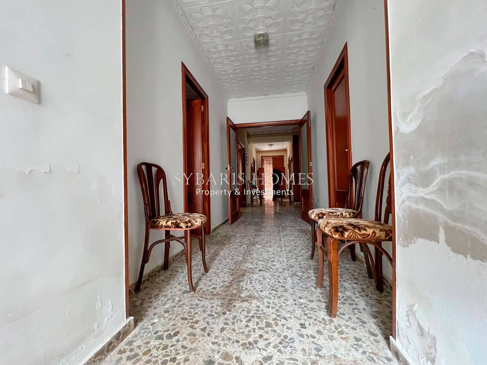 4 bedroom Villa for sale in Pedreguer with garage - € 225,000 (Ref: 10183770)