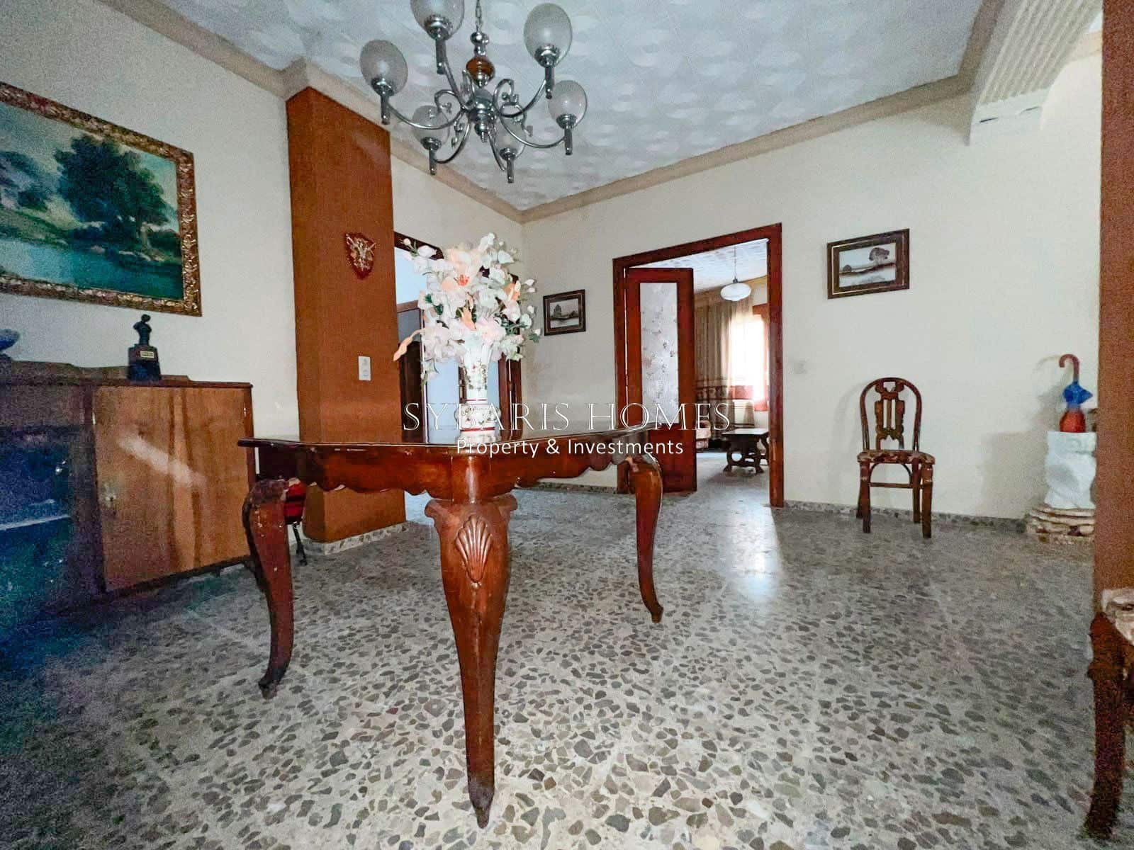 4 bedroom Villa for sale in Pedreguer with garage - € 225,000 (Ref: 10183770)