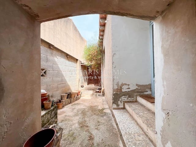 4 bedroom Villa for sale in Pedreguer with garage - € 225,000 (Ref: 10183770)