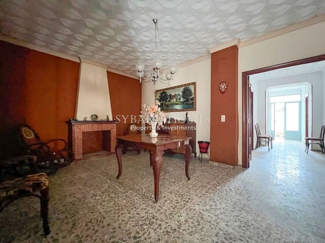 4 bedroom Villa for sale in Pedreguer with garage - € 225,000 (Ref: 10183770)