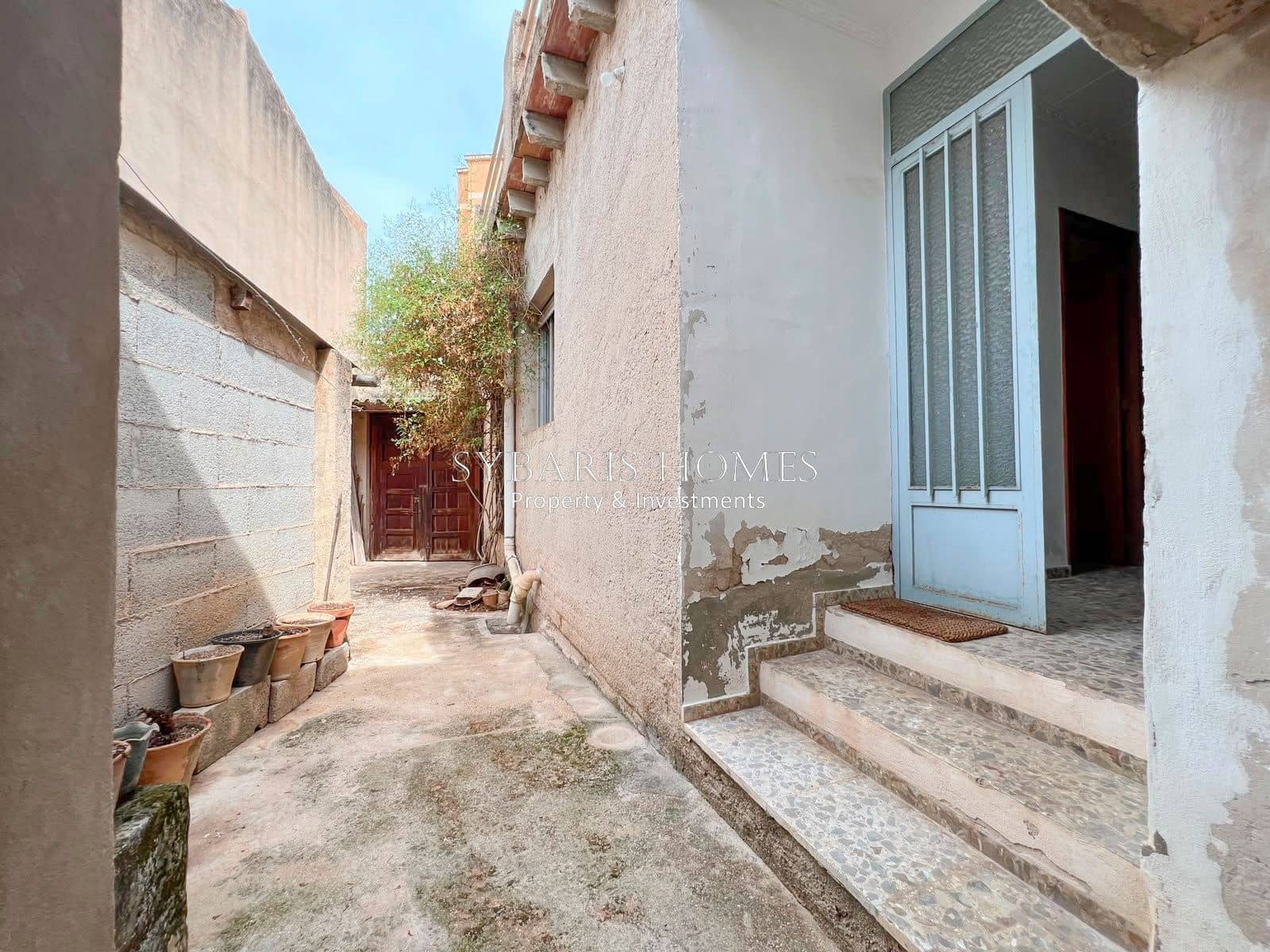 4 bedroom Villa for sale in Pedreguer with garage - € 225,000 (Ref: 10183770)