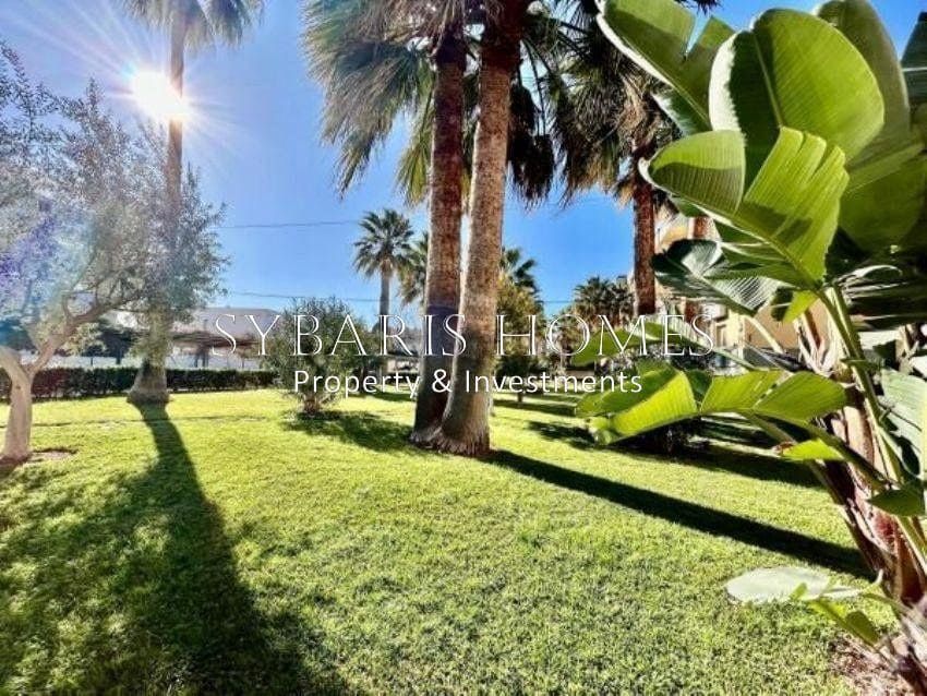 Leilighet til salgs i Denia med svømmebasseng garasje - € 159 000 (Ref: 10183772)