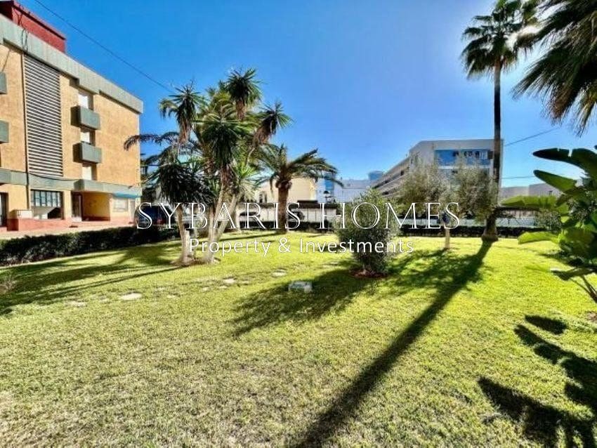 Leilighet til salgs i Denia med svømmebasseng garasje - € 159 000 (Ref: 10183772)