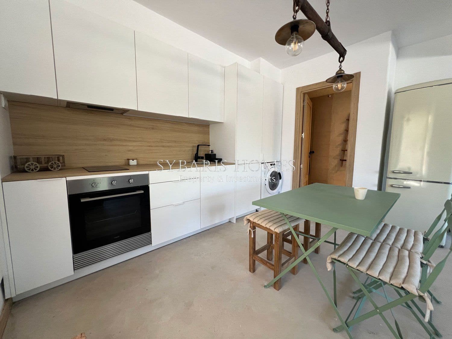 Leilighet til salgs i Denia med svømmebasseng garasje - € 159 000 (Ref: 10183772)