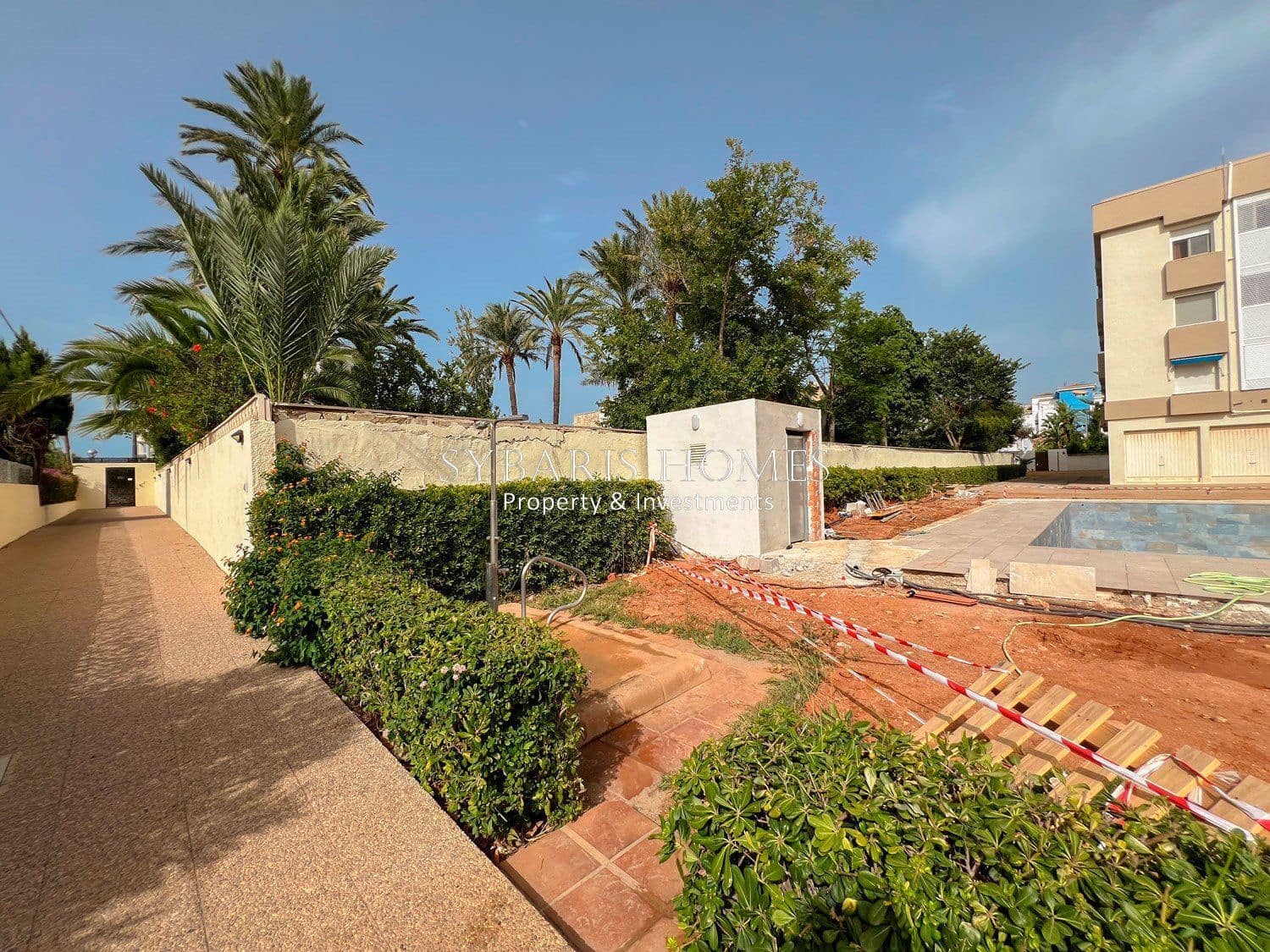 Leilighet til salgs i Denia med svømmebasseng garasje - € 159 000 (Ref: 10183772)