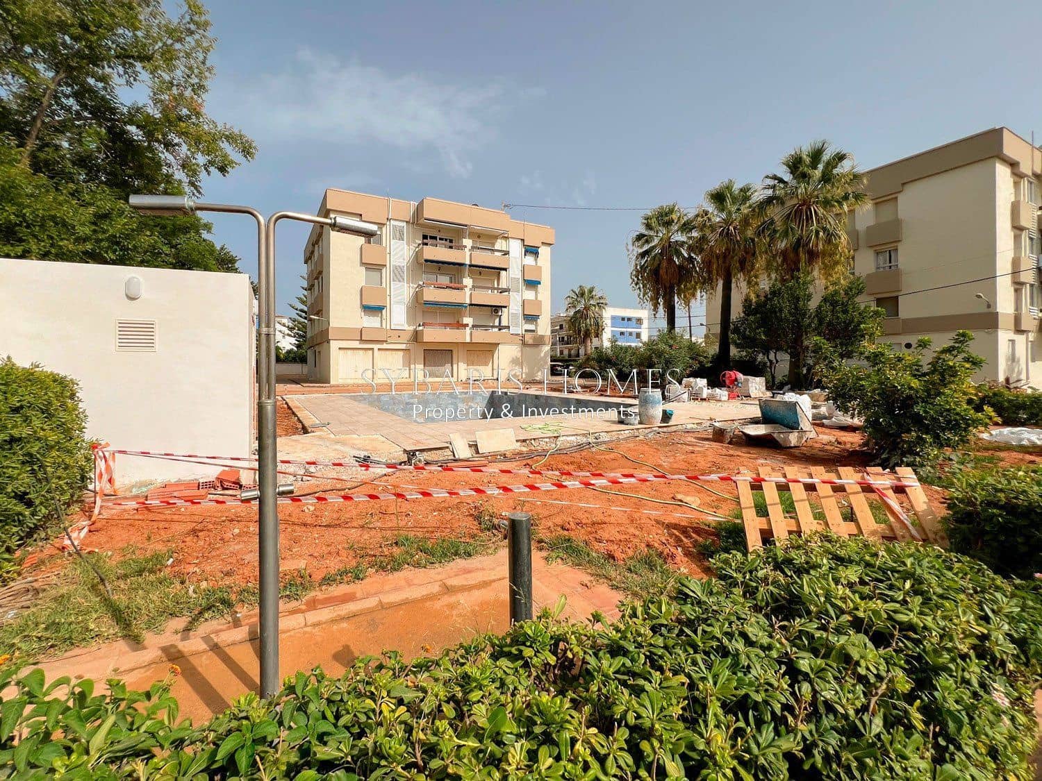 Leilighet til salgs i Denia med svømmebasseng garasje - € 159 000 (Ref: 10183772)