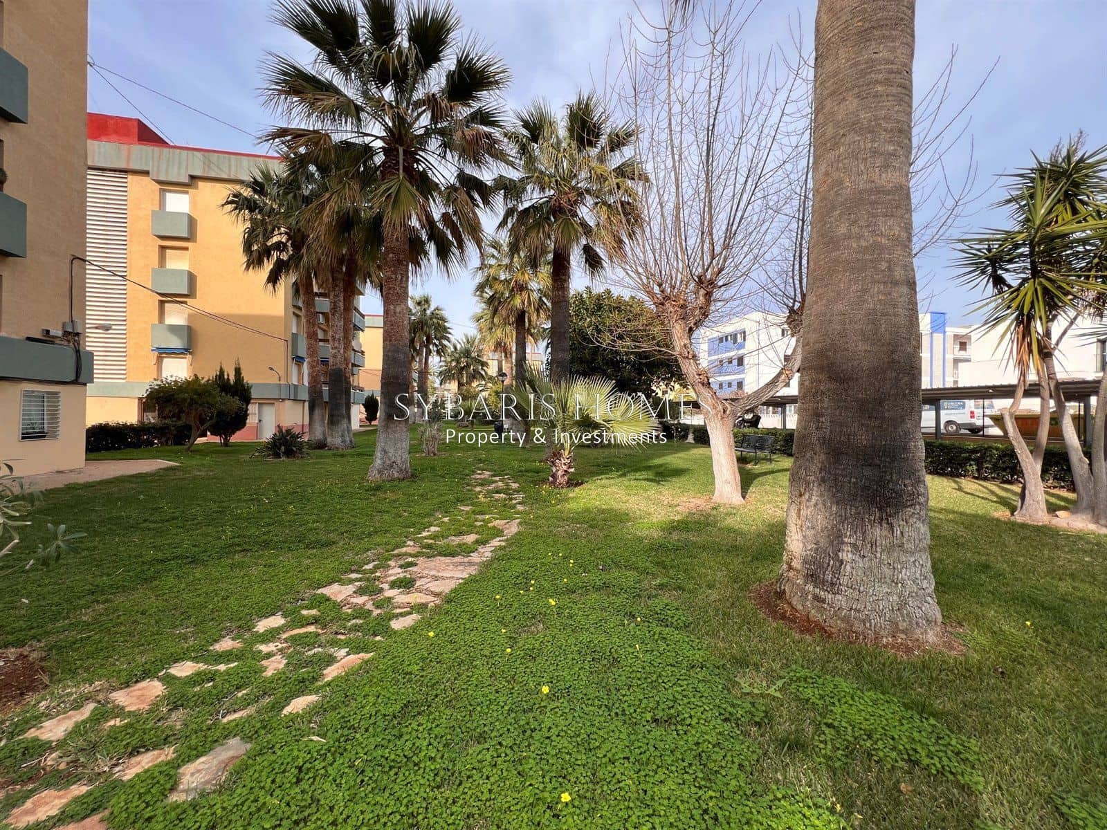 Leilighet til salgs i Denia med svømmebasseng garasje - € 159 000 (Ref: 10183772)