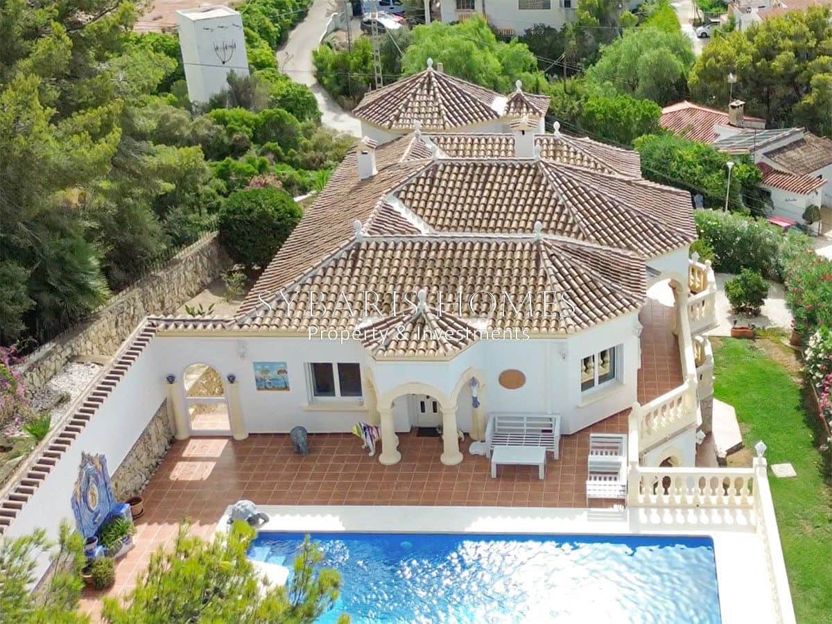 4 soveværelse Villa til salg i Denia med swimmingpool garage - € 890.000 (Ref: 10183781)