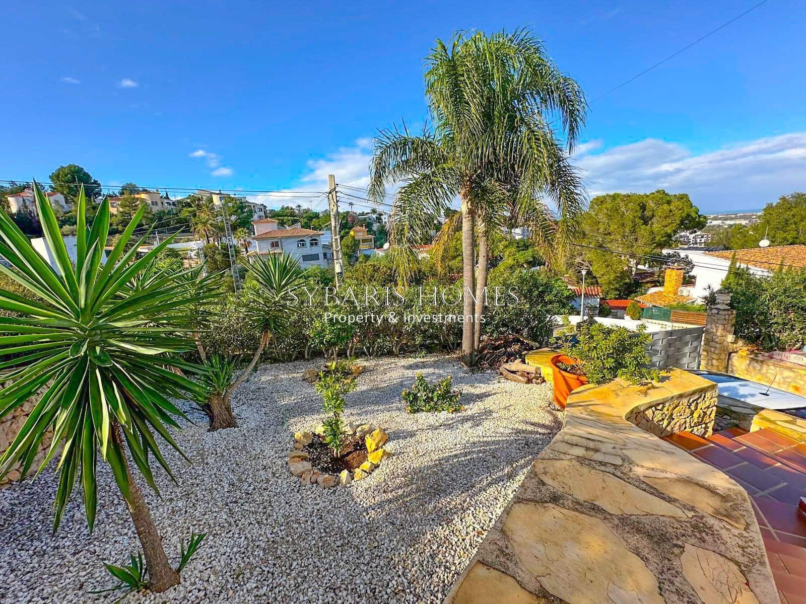 4 soveværelse Villa til salg i Denia med swimmingpool garage - € 890.000 (Ref: 10183781)