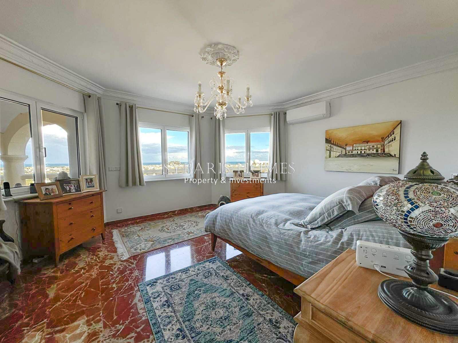 4 soveværelse Villa til salg i Denia med swimmingpool garage - € 890.000 (Ref: 10183781)