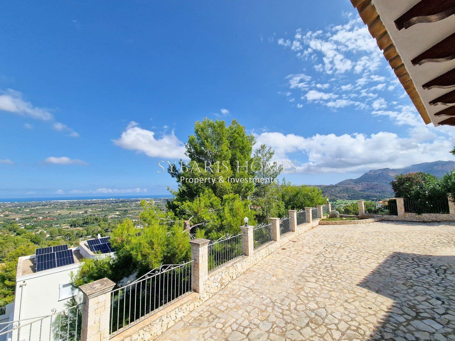 9 Zimmer Villa zu verkaufen in Pedreguer mit Garage - 899.000 € (Ref: 10183787)