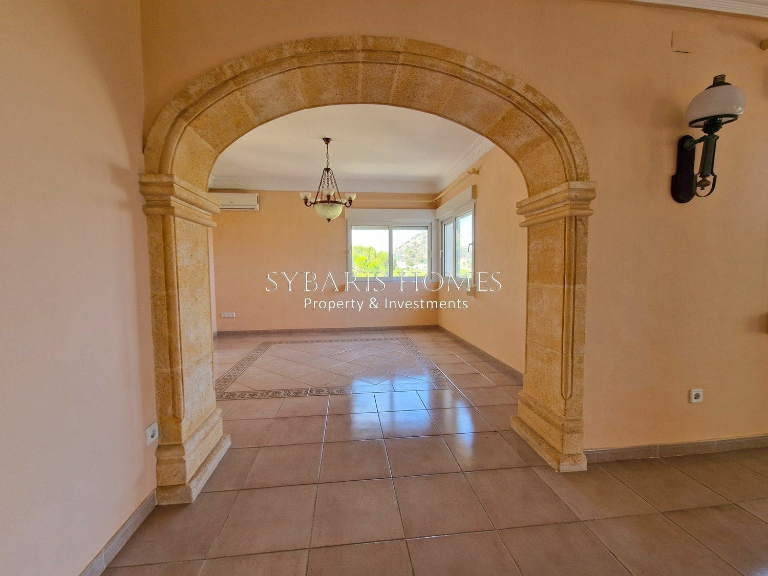 9 Zimmer Villa zu verkaufen in Pedreguer mit Garage - 899.000 € (Ref: 10183787)