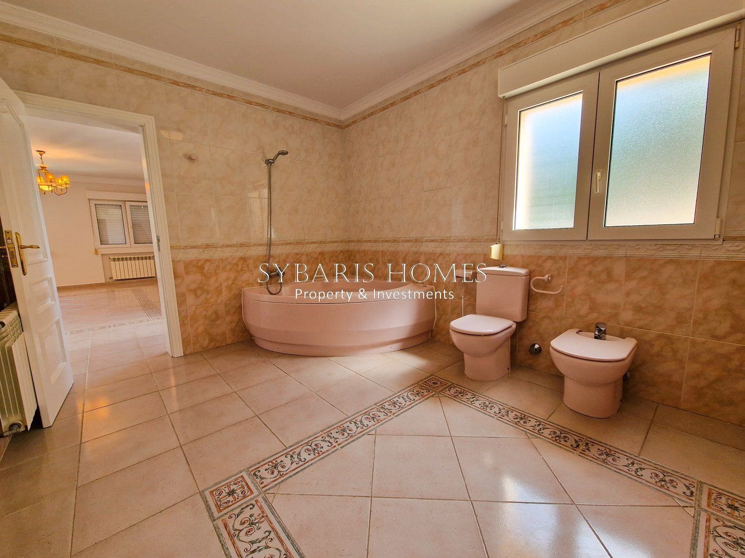 9 Zimmer Villa zu verkaufen in Pedreguer mit Garage - 899.000 € (Ref: 10183787)