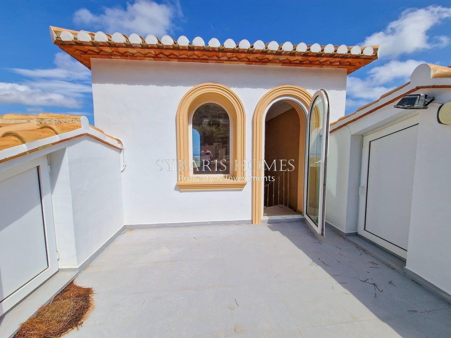9 Zimmer Villa zu verkaufen in Pedreguer mit Garage - 899.000 € (Ref: 10183787)