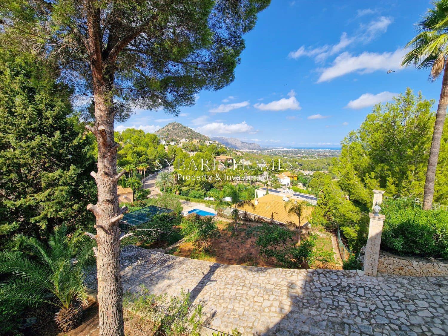 9 Zimmer Villa zu verkaufen in Pedreguer mit Garage - 899.000 € (Ref: 10183787)