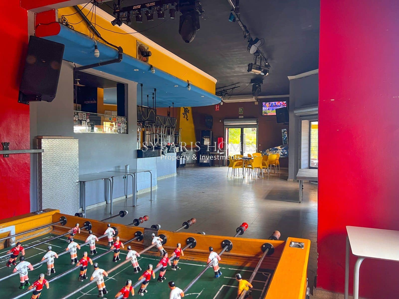 Kommersiell til salgs i Orba med garasje - € 299 000 (Ref: 10183791)